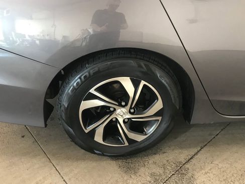 Used 2016 Honda Accord LX image 40