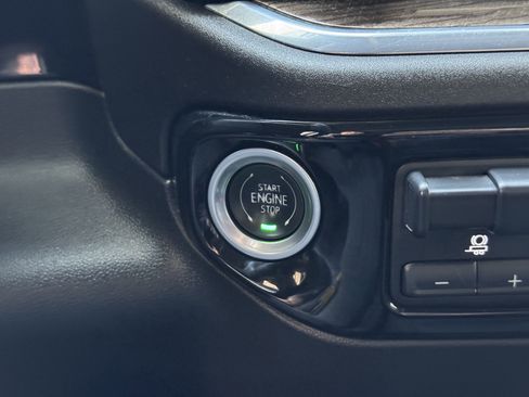 Certified 2024 Chevrolet Silverado 2500 LT image 24