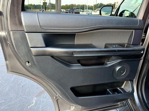 Used 2020 Ford Expedition XL image 11