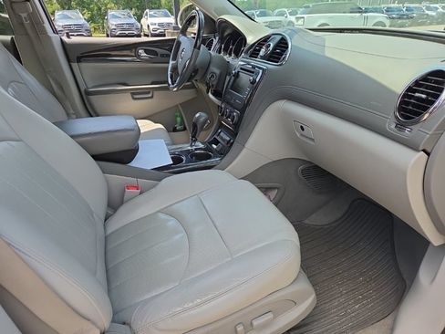 Used 2015 Buick Enclave Leather FWD image 12