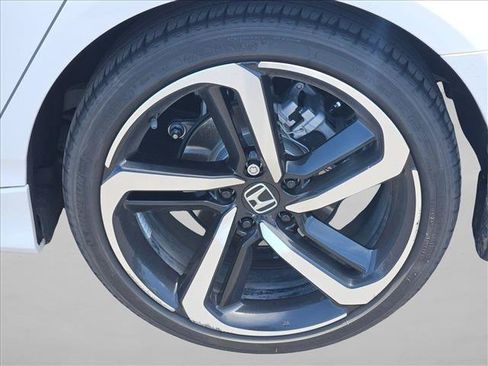 Used 2022 Honda Accord Sport image 9