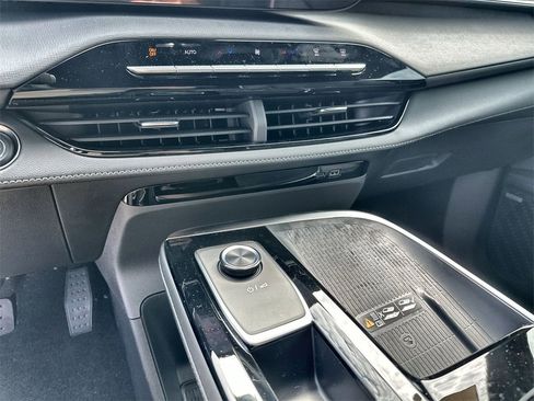 New 2026 Buick Enclave Preferred w/ Power Package image 27