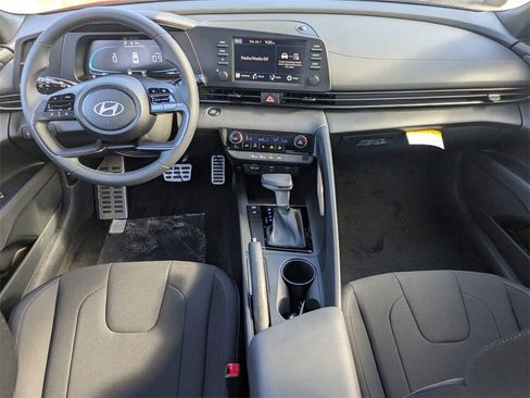 New 2025 Hyundai Elantra Sport FWD image 13