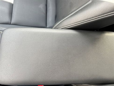 Used 2025 Toyota Camry SE image 24