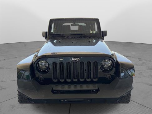 Used 2012 Jeep Wrangler Sahara AWD/4WD image 4