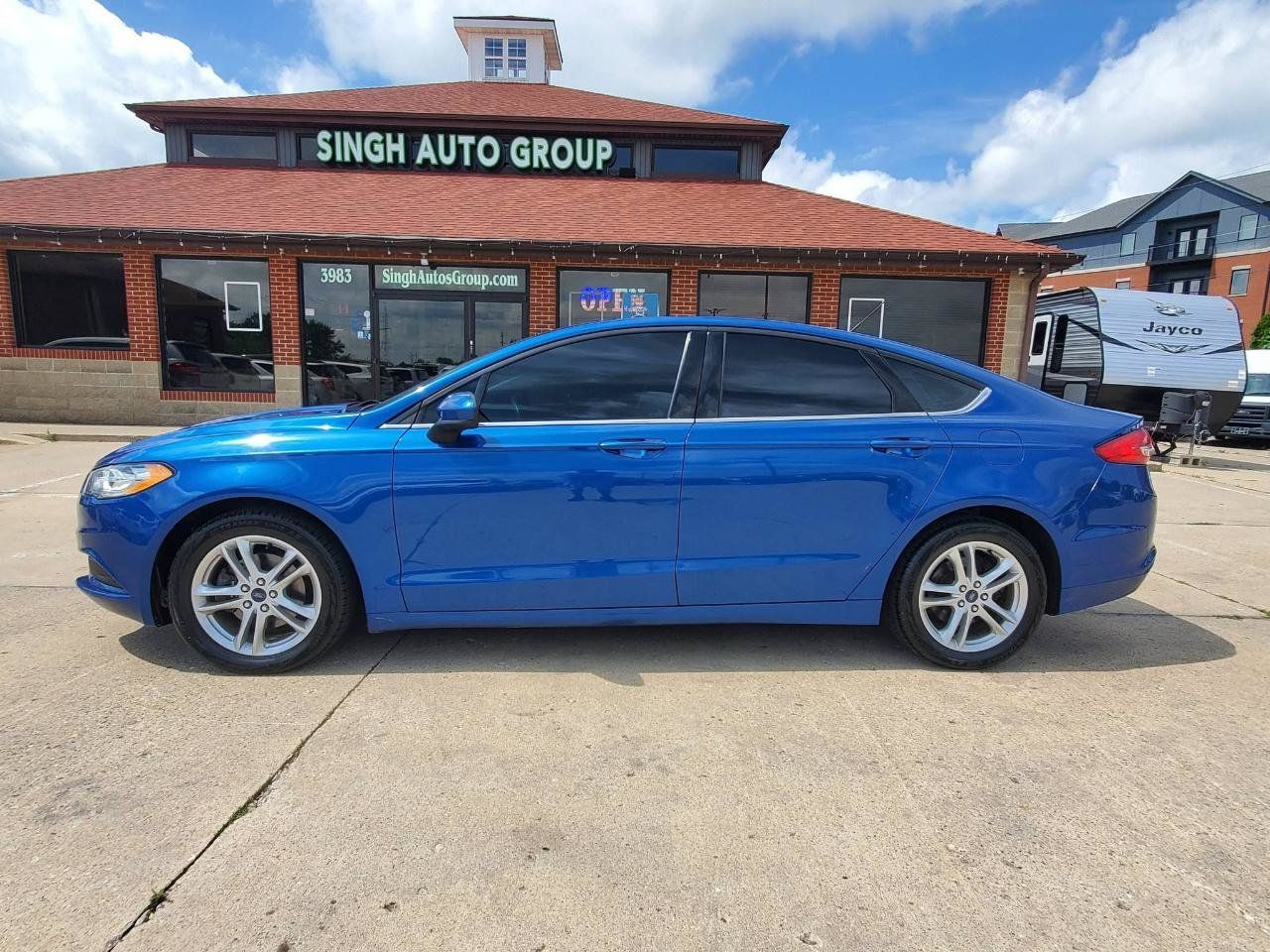 Used 2018 Ford Fusion SE FWD image 5