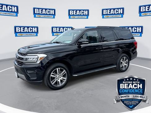 Used 2023 Ford Expedition XLT RWD image 1