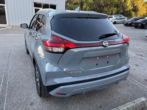 Used 2021 Nissan Kicks SV FWD image 7