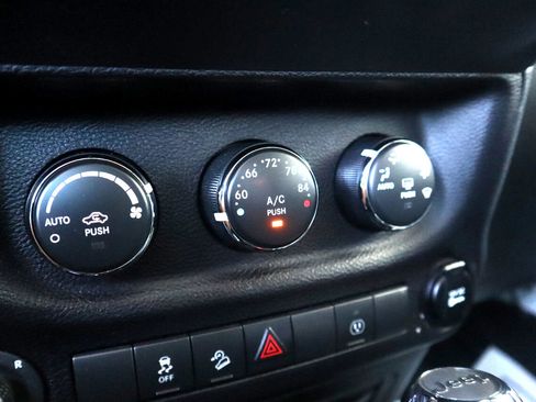 Used 2015 Jeep Wrangler Unlimited Sahara w/ Connectivity Group image 51