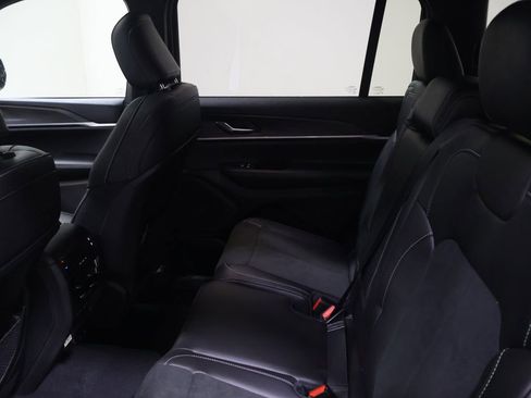 New 2026 Jeep Grand Cherokee L 4WD image 12