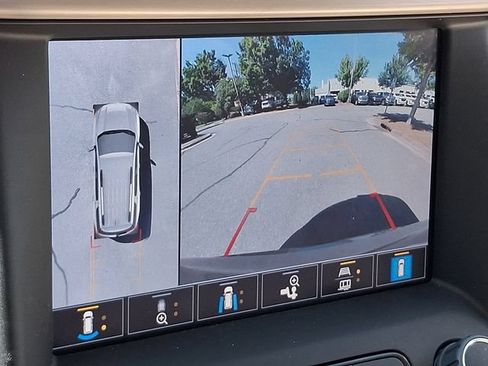 Used 2022 GMC Acadia Denali w/ Denali Ultimate Package FWD image 19