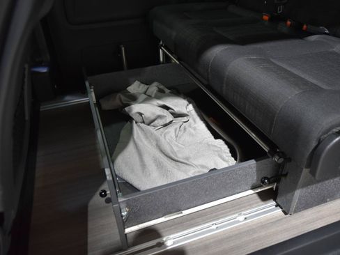 Used 2020 Mercedes-Benz Metris Passenger image 43