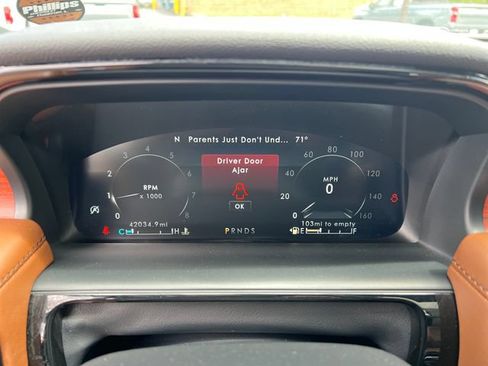 Used 2023 Lincoln Nautilus Reserve AWD/4WD image 15
