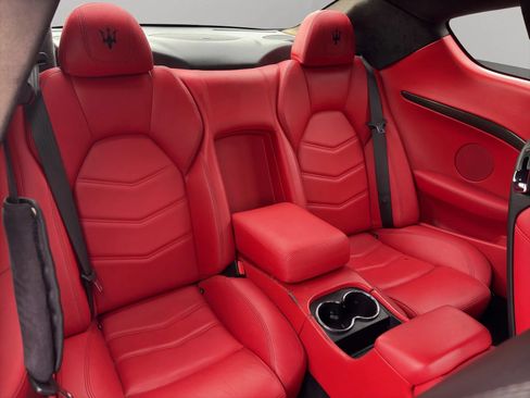 Used 2013 Maserati GranTurismo Sport RWD image 25