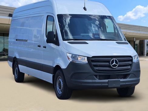 New 2025 Mercedes-Benz Sprinter 2500 image 2