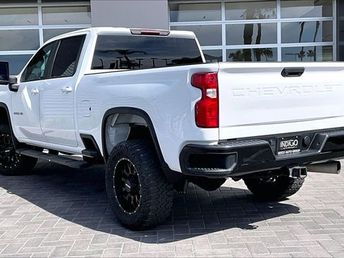 Used 2020 Chevrolet Silverado 2500 LT w/ Z71 Off-Road Package image 11