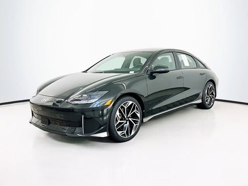 Used 2023 Hyundai Ioniq 6 SEL image 3