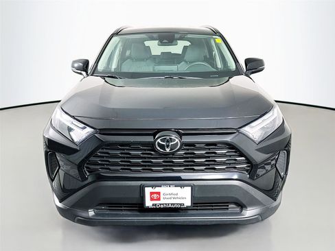 Used 2025 Toyota RAV4 XLE image 3