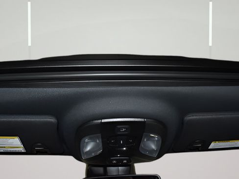 New 2026 Jeep Compass Latitude w/ Sun and Sound Group AWD/4WD image 19