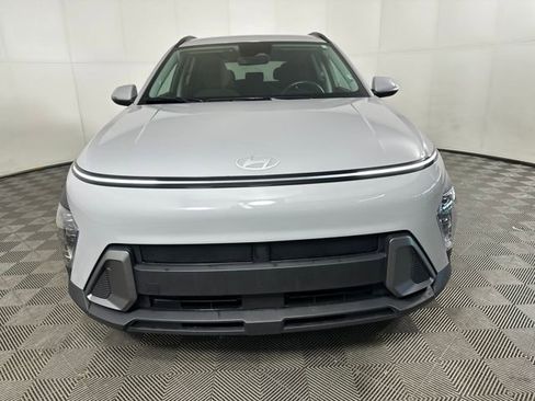 Used 2025 Hyundai Kona SEL image 8