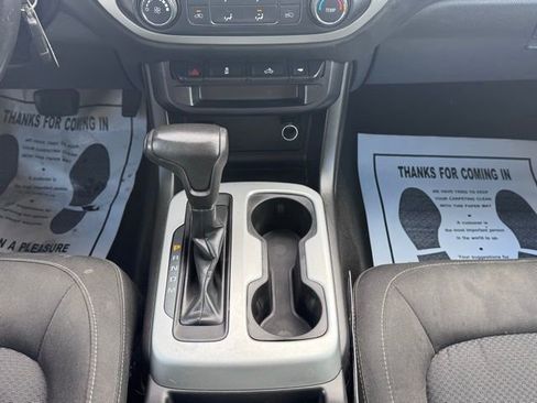 Used 2015 Chevrolet Colorado LT image 17