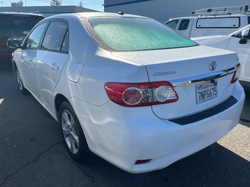 Used 2012 Toyota Corolla LE w/ Premium Pkg FWD image 6