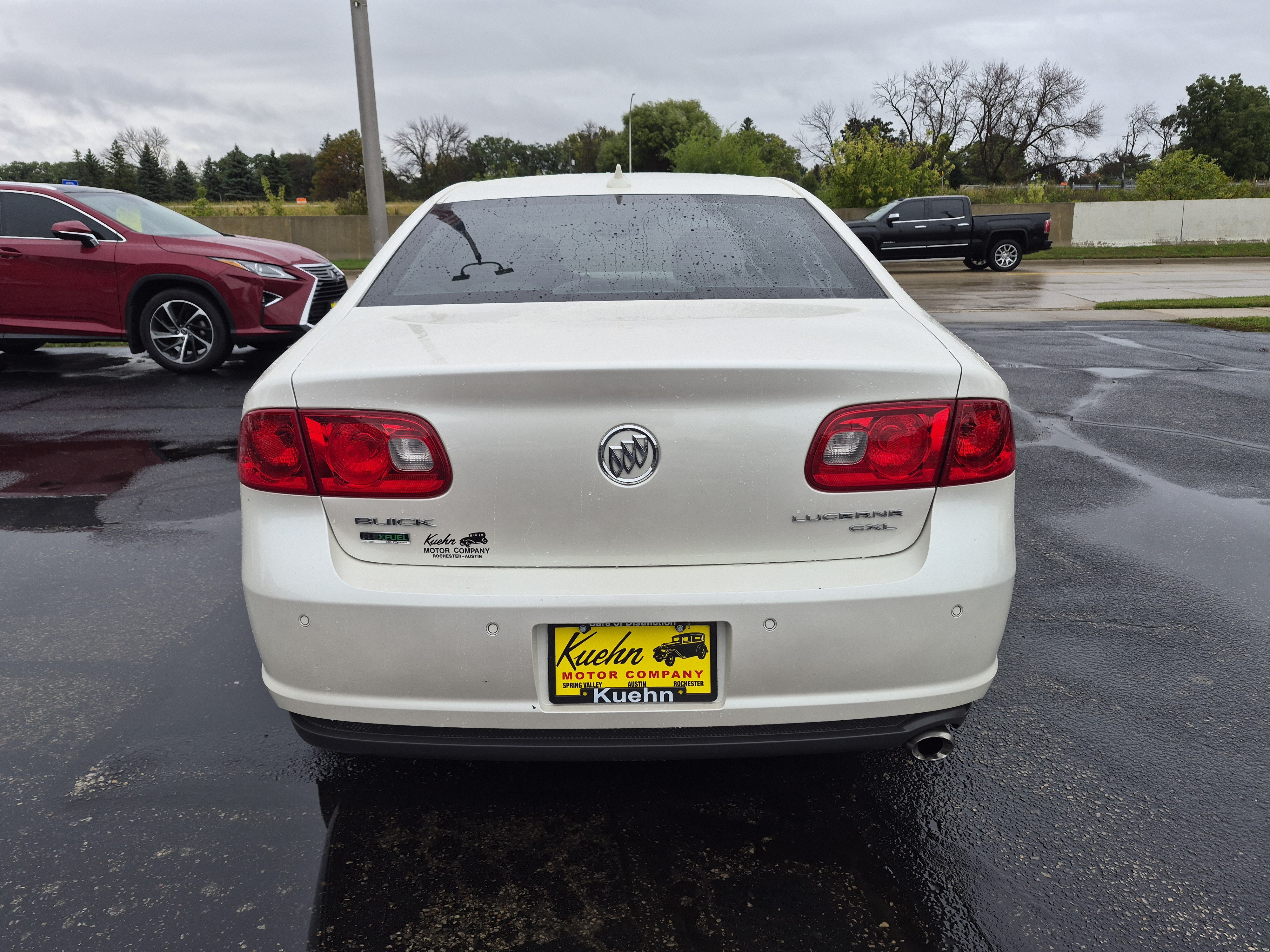 Used 2011 Buick Lucerne CXL FWD image 7