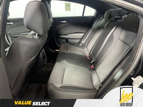 Used 2015 Dodge Charger SXT AWD/4WD image 9