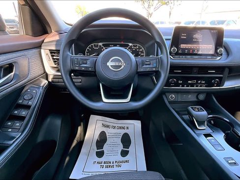 Certified 2023 Nissan Rogue SV image 6