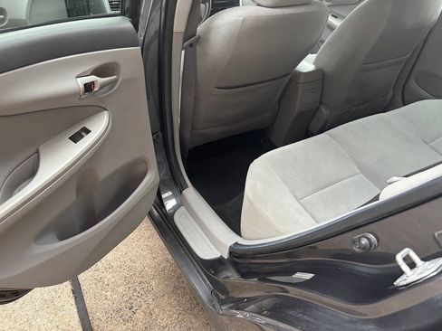 Used 2010 Toyota Corolla LE FWD image 18