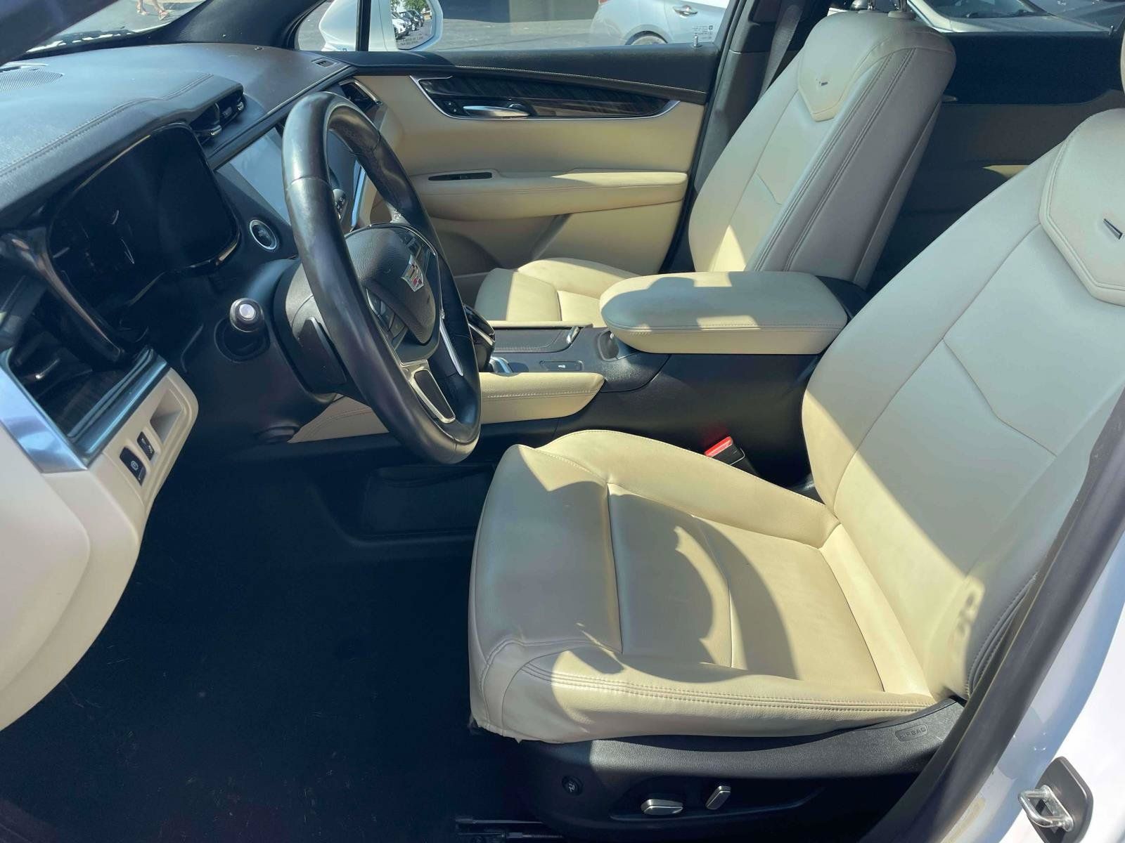Used 2017 Cadillac XT5 FWD w/ LPO, Wheel Lock Package image 13