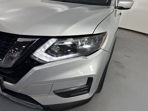 Used 2019 Nissan Rogue S AWD/4WD image 27