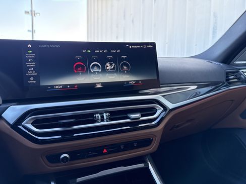 Used 2023 BMW i4 eDrive40 image 16