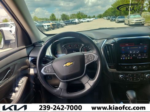 Used 2021 Chevrolet Traverse LT FWD image 22