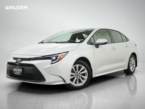 Used 2026 Toyota Corolla LE w/ LE Premium Package AWD/4WD image 1