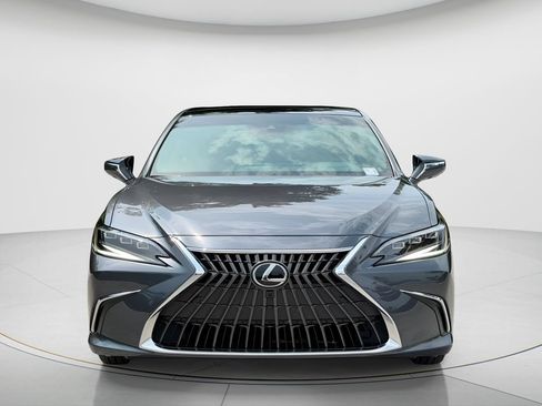 Used 2025 Lexus ES 350 Ultra Luxury FWD image 2