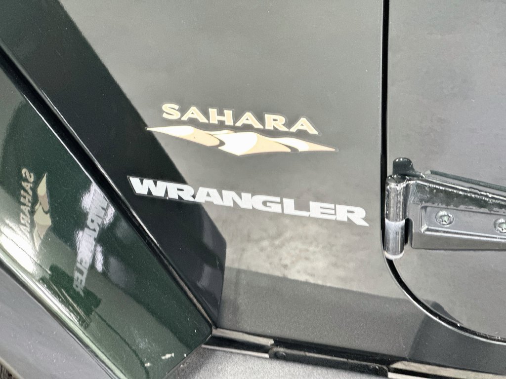 Used 2012 Jeep Wrangler Sahara w/ Connectivity Group AWD/4WD image 23