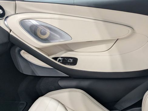 New 2025 McLaren GTS image 16