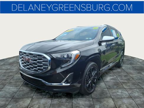 Used 2020 GMC Terrain Denali w/ Denali Premium Package AWD/4WD image 5