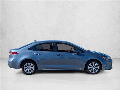 Used 2023 Toyota Corolla LE image 4