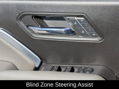 Used 2023 Chevrolet Colorado ZR2 w/ ZR2 Convenience Package III image 27