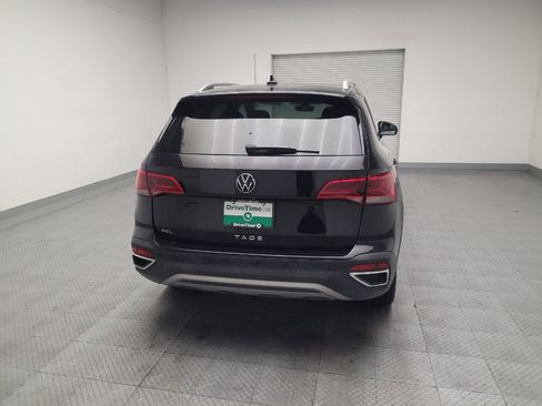 Used 2022 Volkswagen Taos SEL w/ Panoramic Sunroof Package FWD image 7