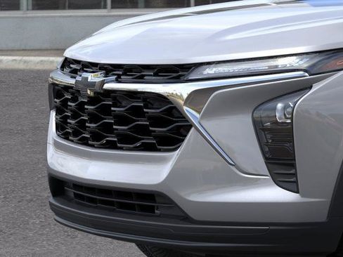 New 2026 Chevrolet Trax LS w/ LS Convenience Package FWD image 13