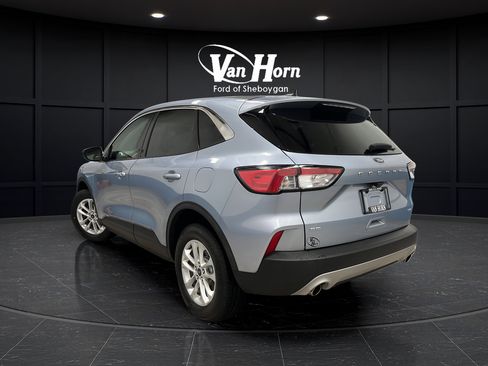 Used 2022 Ford Escape SE w/ Cold Weather Package AWD/4WD image 5