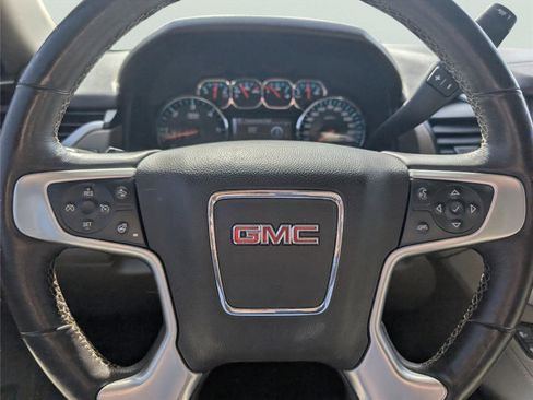 Used 2017 GMC Yukon SLT image 21
