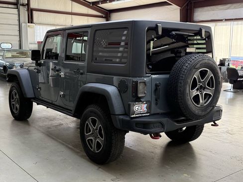 Used 2015 Jeep Wrangler Unlimited Rubicon AWD/4WD image 4