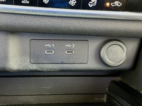 Used 2024 Nissan Rogue SV FWD image 18