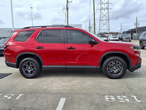 Certified 2024 Honda Pilot TrailSport image 26