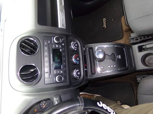 Used 2016 Jeep Compass Sport w/ Power Value Group FWD image 51