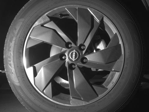 Used 2025 Nissan Rogue SV image 13